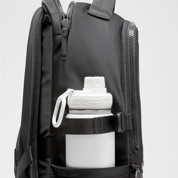 lululemon new crew backpack - Picture 4 of 5